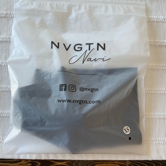 NWT NVGTN Black Elevate Seamless Bra - Picture 5 of 6